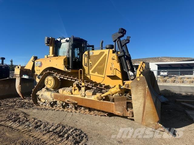 CAT D8 Bulldozer