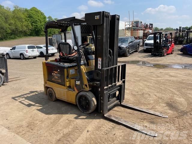 CAT E5000 Elektrostapler
