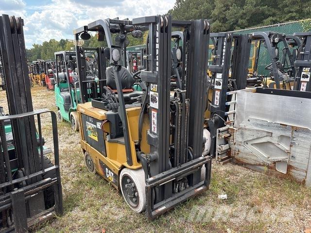 CAT EC25N2 Elektrostapler