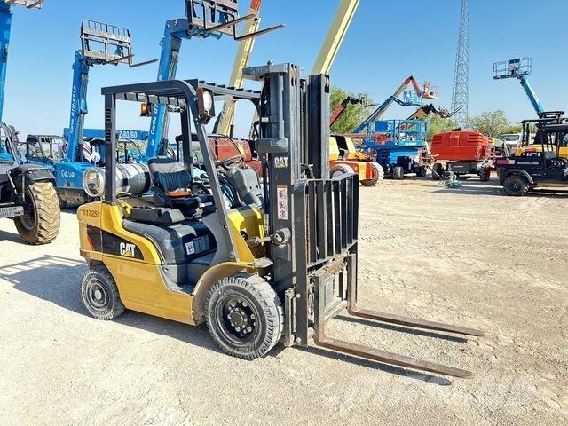 CAT GP25N Andere Gabelstapler