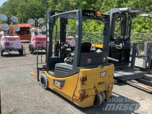 CAT MH 2ET4000 Elektrostapler
