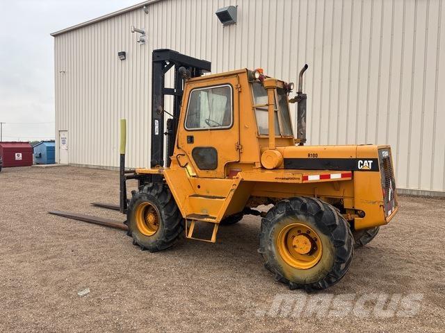 CAT R80 Geländestapler