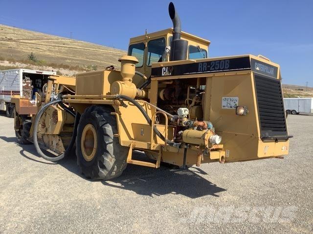 CAT RR250B Erdbauwalzen