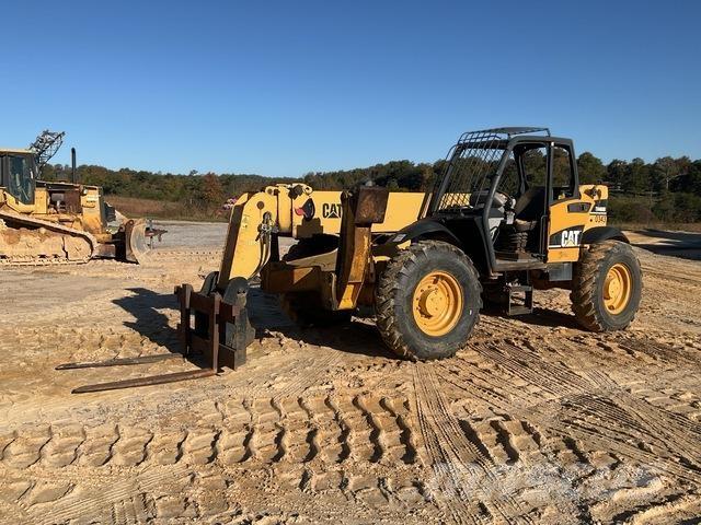 CAT TH460B Teleskoplader