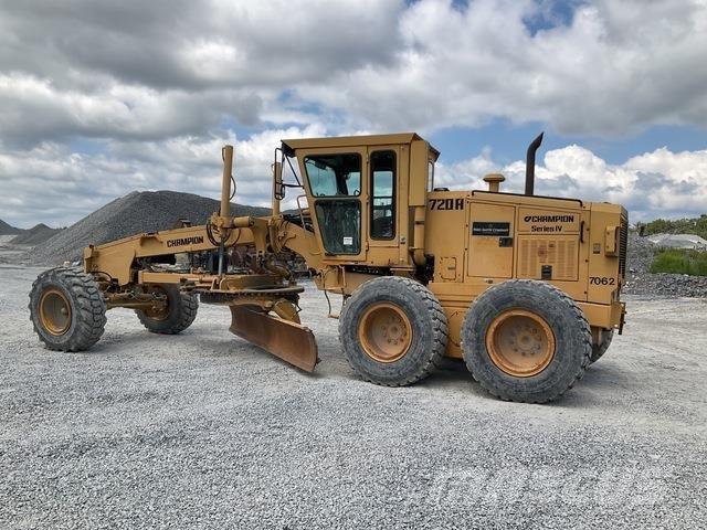 Champion 720A Grader