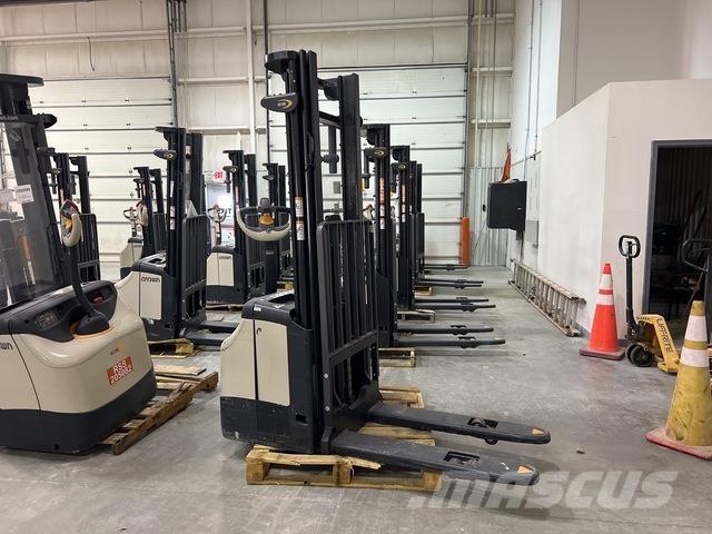 Crown ES 4000 Selbstfahrstapler