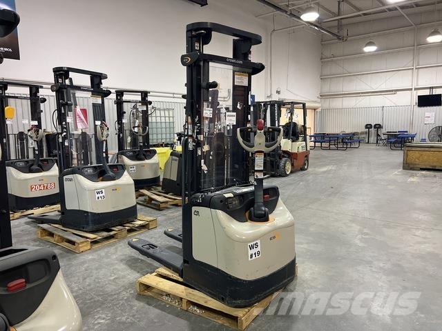 Crown ES 4000 Selbstfahrstapler