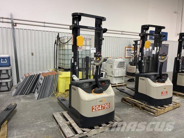 Crown ES 4000 Selbstfahrstapler