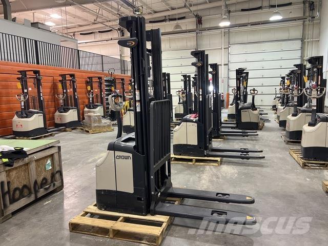 Crown ES 4000 Selbstfahrstapler