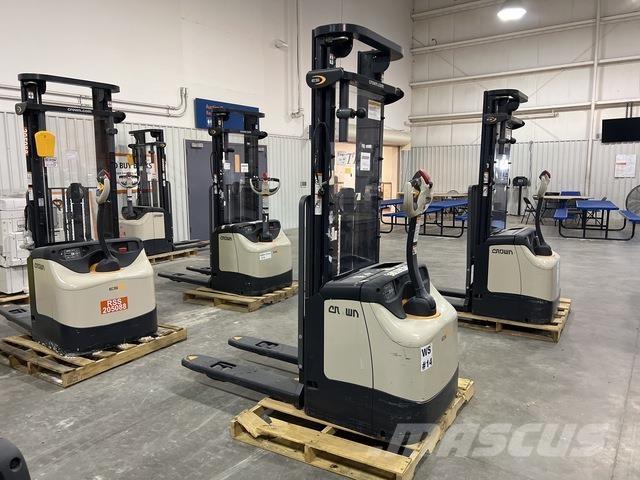 Crown ES 4000 Selbstfahrstapler