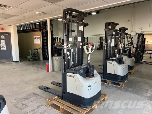 Crown ES 4000 Selbstfahrstapler