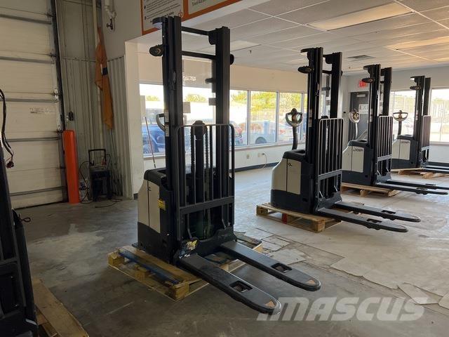 Crown ES 4000 Selbstfahrstapler