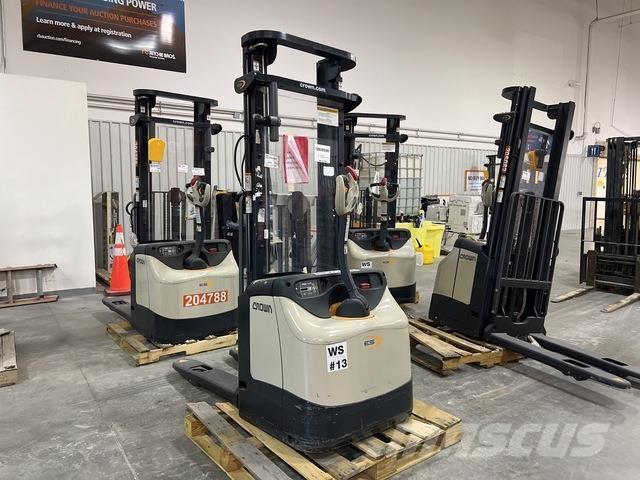 Crown ES 4000 Selbstfahrstapler