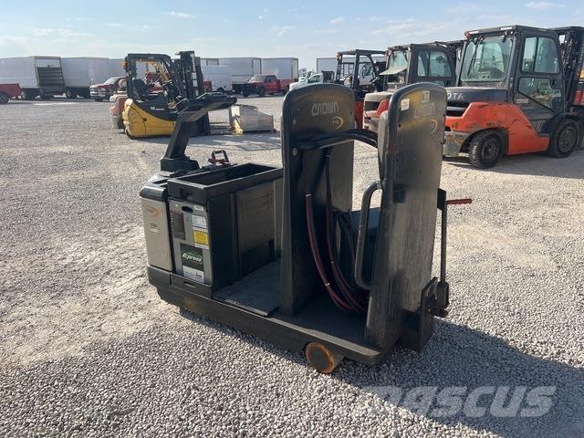 Crown TR4500 Schlepper