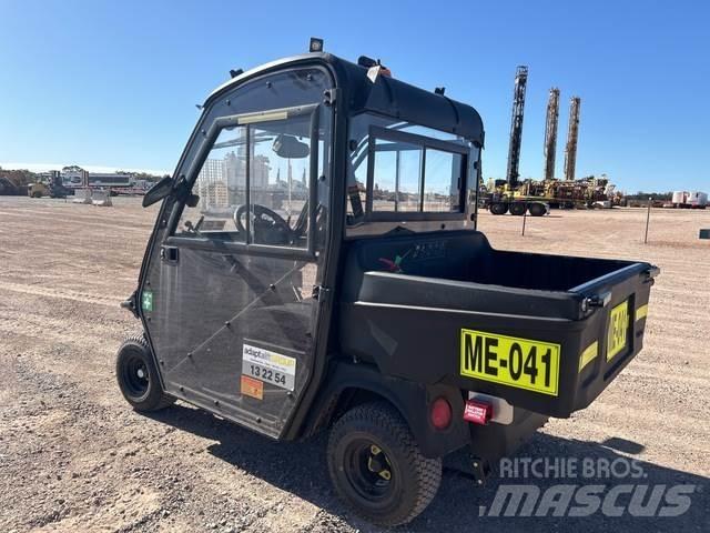 Cushman 800E Sonstige Baumaschinen