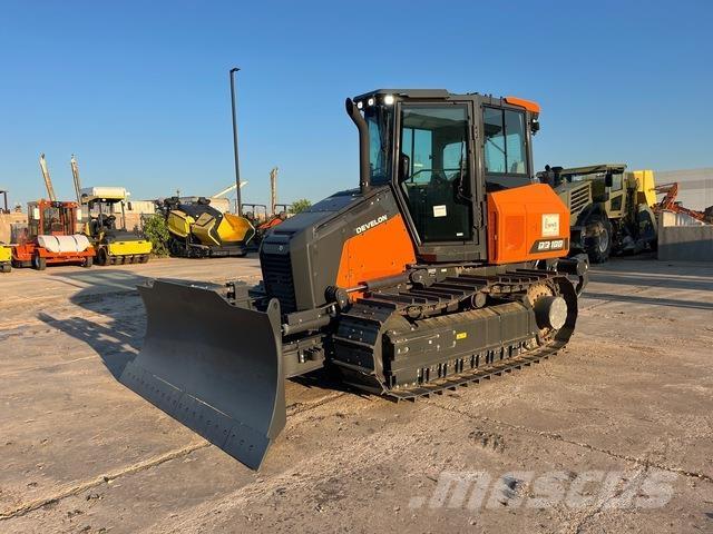 Develon DD100 Bulldozer