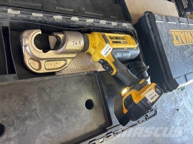 DeWalt DCE300 Sonstige Baumaschinen