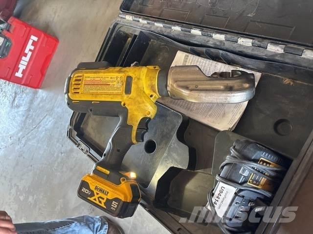 DeWalt DCE300 Sonstige Baumaschinen