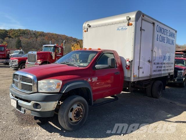 Dodge 5500 Kofferaufbau