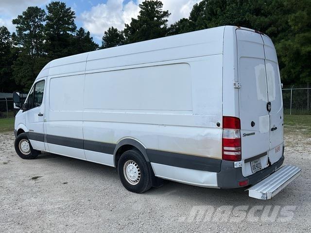 Dodge Sprinter Lieferwagen