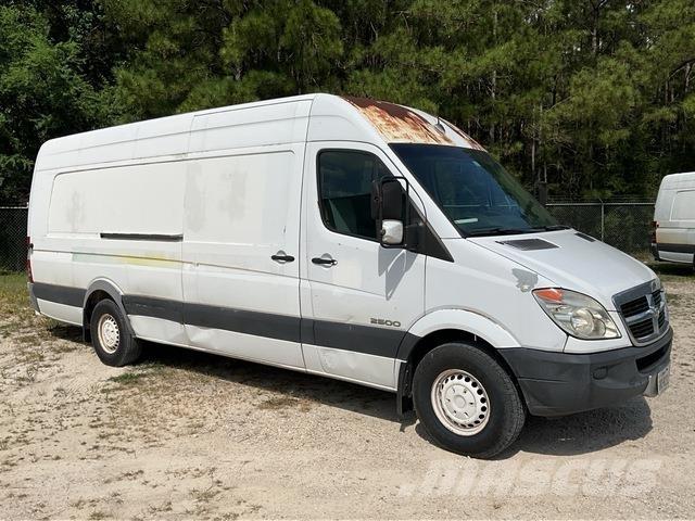 Dodge Sprinter Lieferwagen