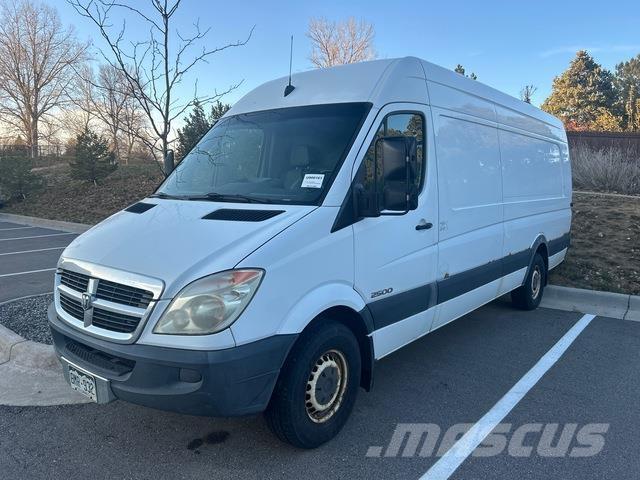 Dodge Sprinter Lieferwagen