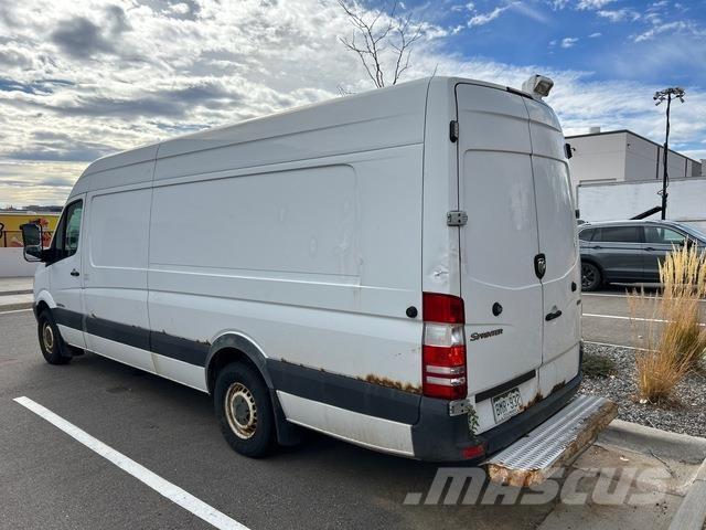Dodge Sprinter Lieferwagen