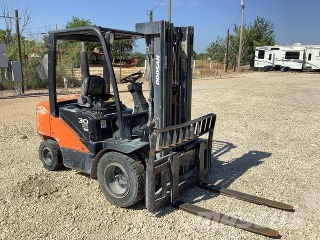 Doosan D30S-7 Andere Gabelstapler