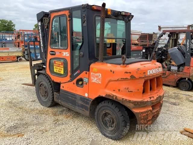 Doosan D35S-5 Sonstige Baumaschinen