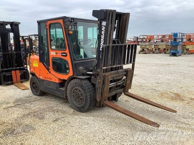 Doosan D35S-5 Sonstige Baumaschinen