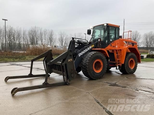 Doosan DL300-5 Radlader