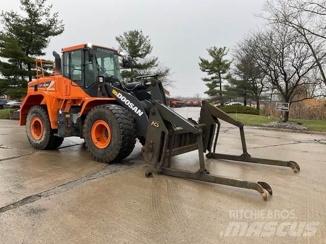 Doosan DL300-5 Radlader
