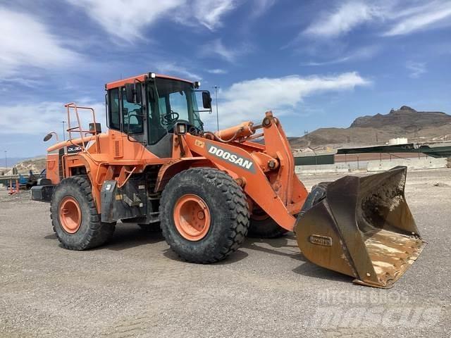 Doosan DL300-5 Radlader