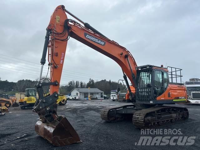 Doosan DX225LC Raupenbagger
