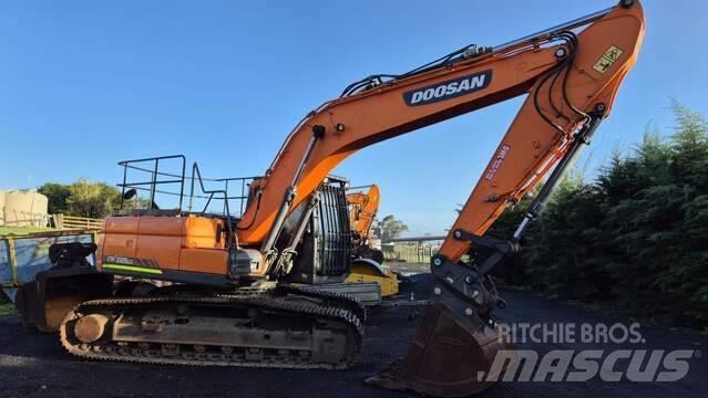 Doosan DX225LC Raupenbagger