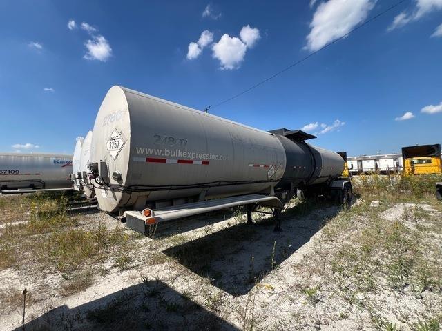 Etnyre  Materialtransportfahrzeuge