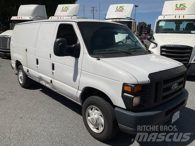 Ford E-150 Lieferwagen