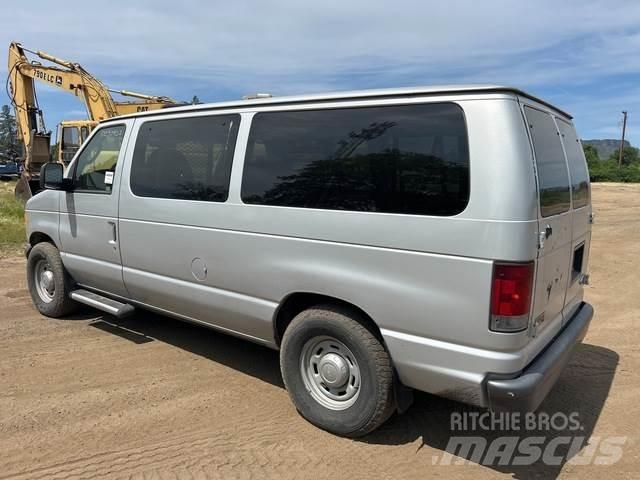 Ford E-150 PKWs