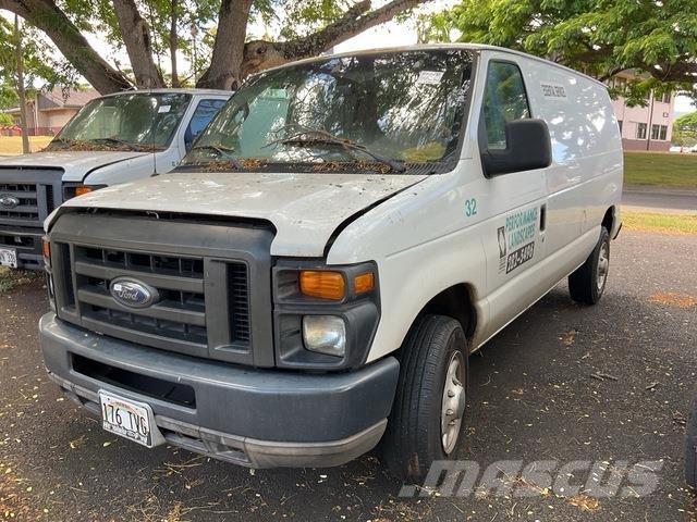 Ford E-150 Lieferwagen