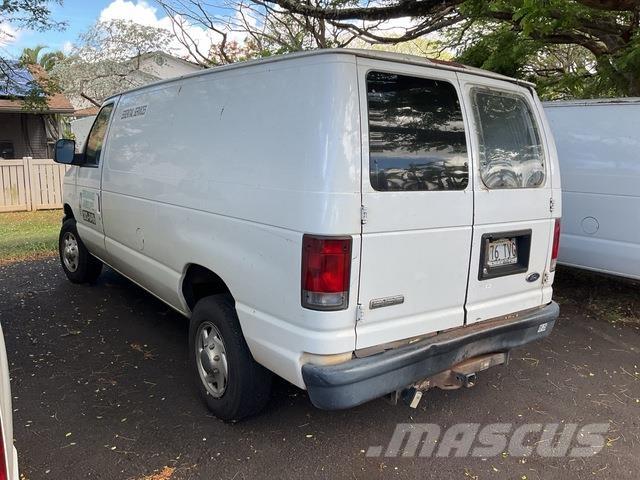 Ford E-150 Lieferwagen