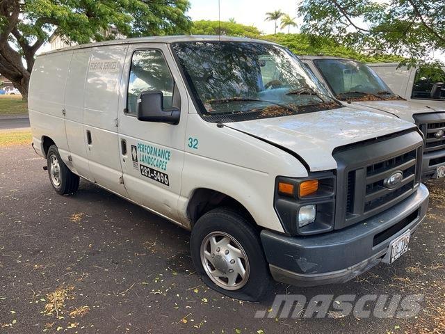 Ford E-150 Lieferwagen