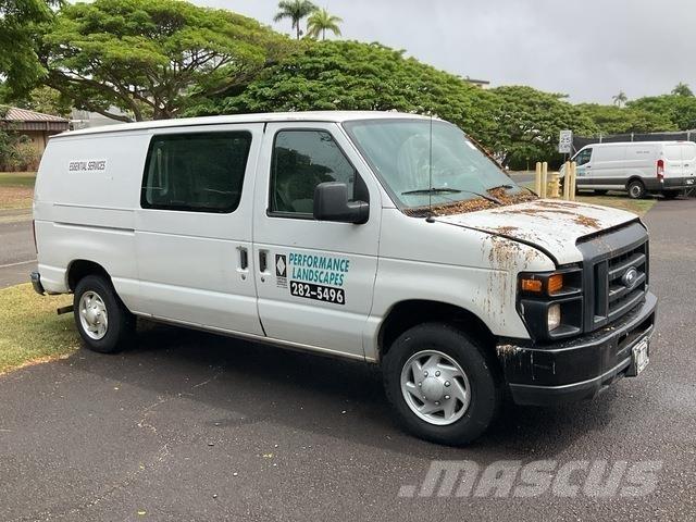 Ford E-150 Lieferwagen