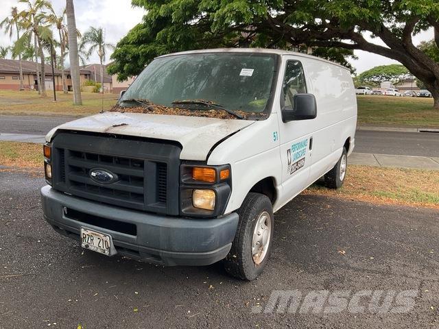 Ford E-150 Lieferwagen