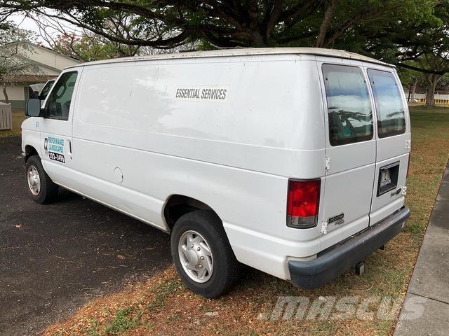 Ford E-150 Lieferwagen