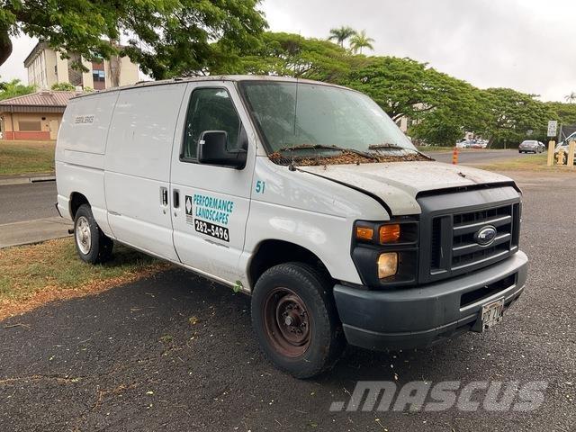 Ford E-150 Lieferwagen