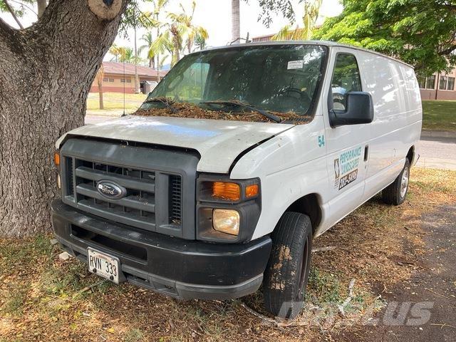 Ford E-150 Lieferwagen