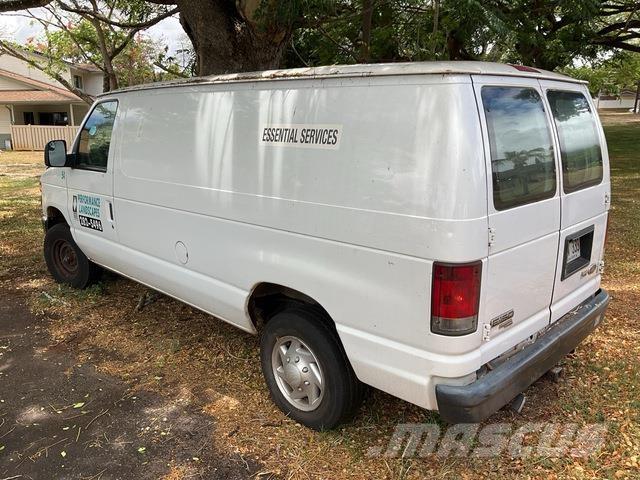 Ford E-150 Lieferwagen