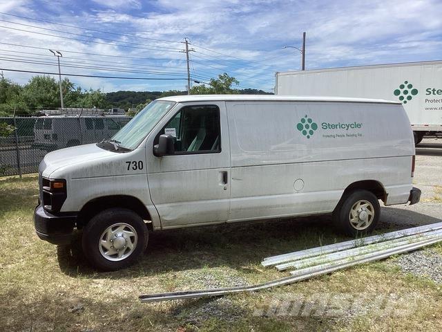Ford E-150 Lieferwagen