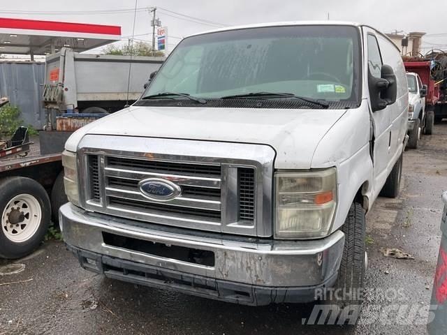 Ford E-350 Lieferwagen