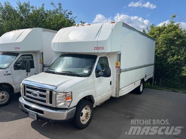 Ford E-350 Kastenwagen